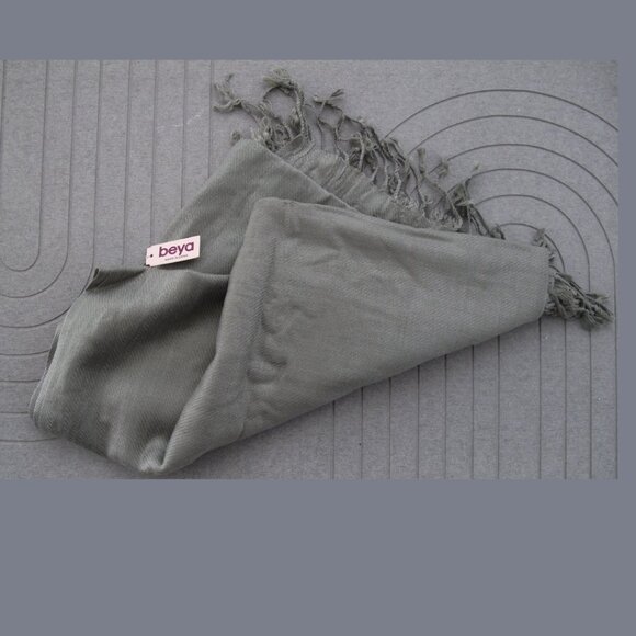 🆕 Scarf BEYA Gray 70" x 25" | stylish Scarves Wraps pashminas shawls mantle - Picture 4 of 8